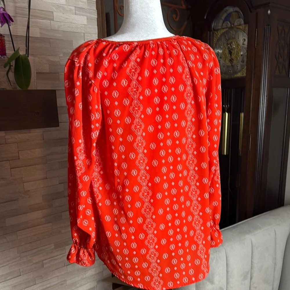 Patterned Blouse - Picture 2 of 3